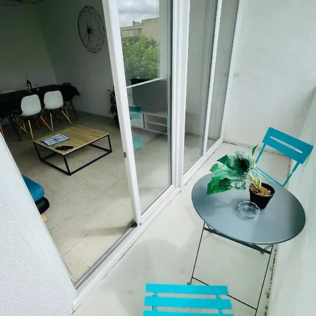Luminous With Parking Near The City Center Cenon