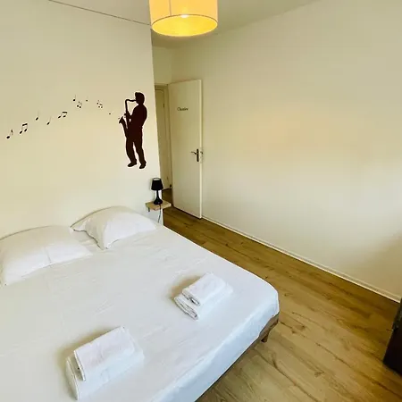 Apartment Luminous With Parking Near The City Center Cenon